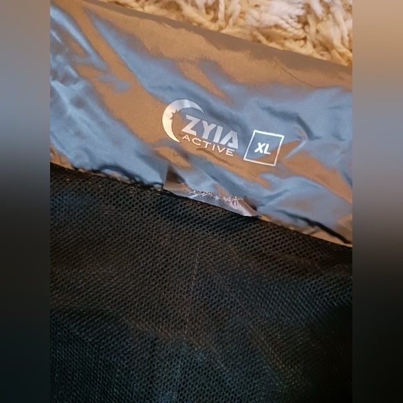 Zyia - Picture 2 of 2